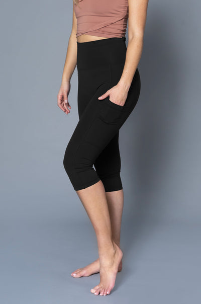 Sports capris and crop for women. Yoga, running, gym